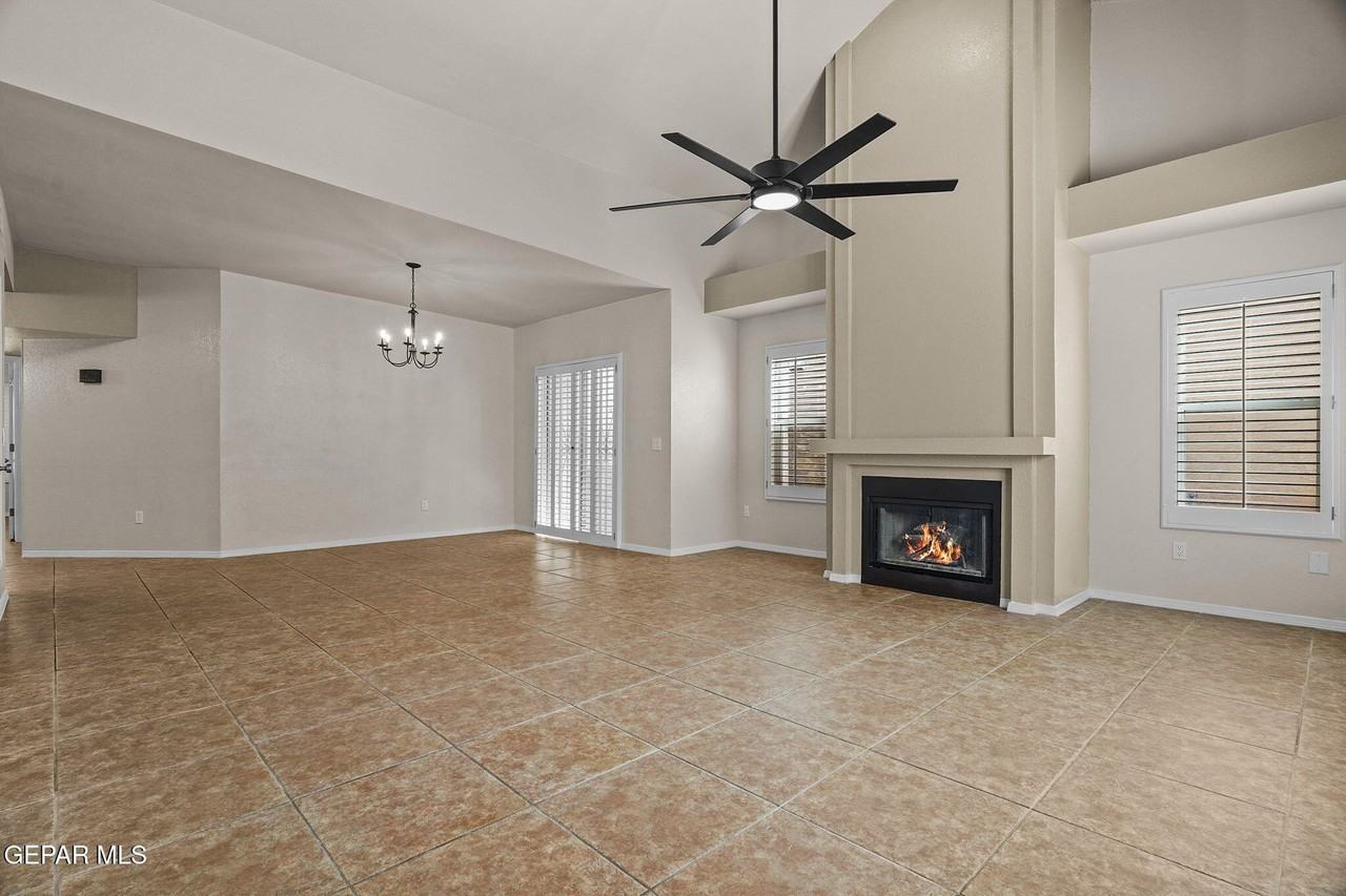 143 N Alto Mesa Dr #B - Photo 3 of 37