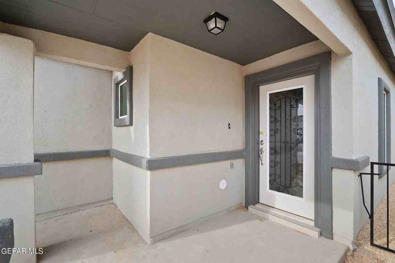 5116 Joe Castillo St - Photo 2 of 31