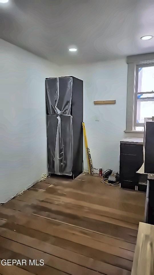 505 W Missouri Ave - Photo 4 of 9