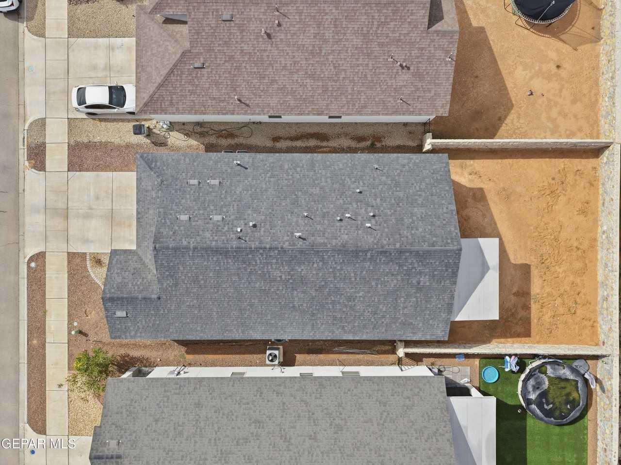 3917 Desert Bluff Dr - Photo 5 of 30