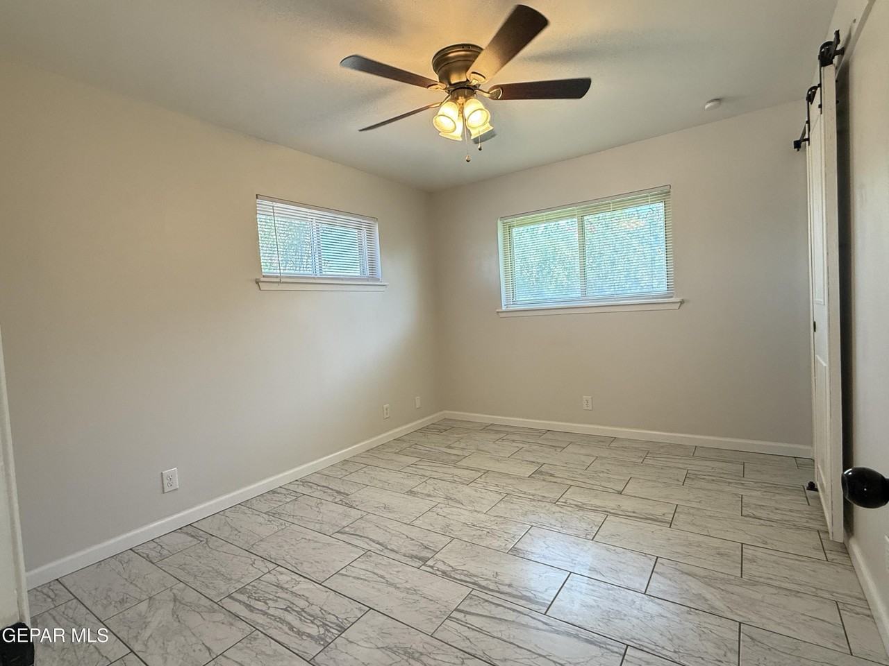 7201 Armistad Ave - Photo 6 of 21