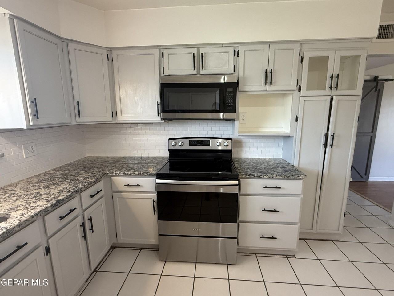 7201 Armistad Ave - Photo 7 of 21