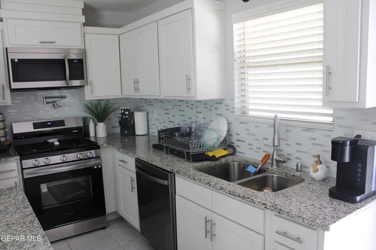 640 Paseo Dulce Ave - Photo 6 of 22