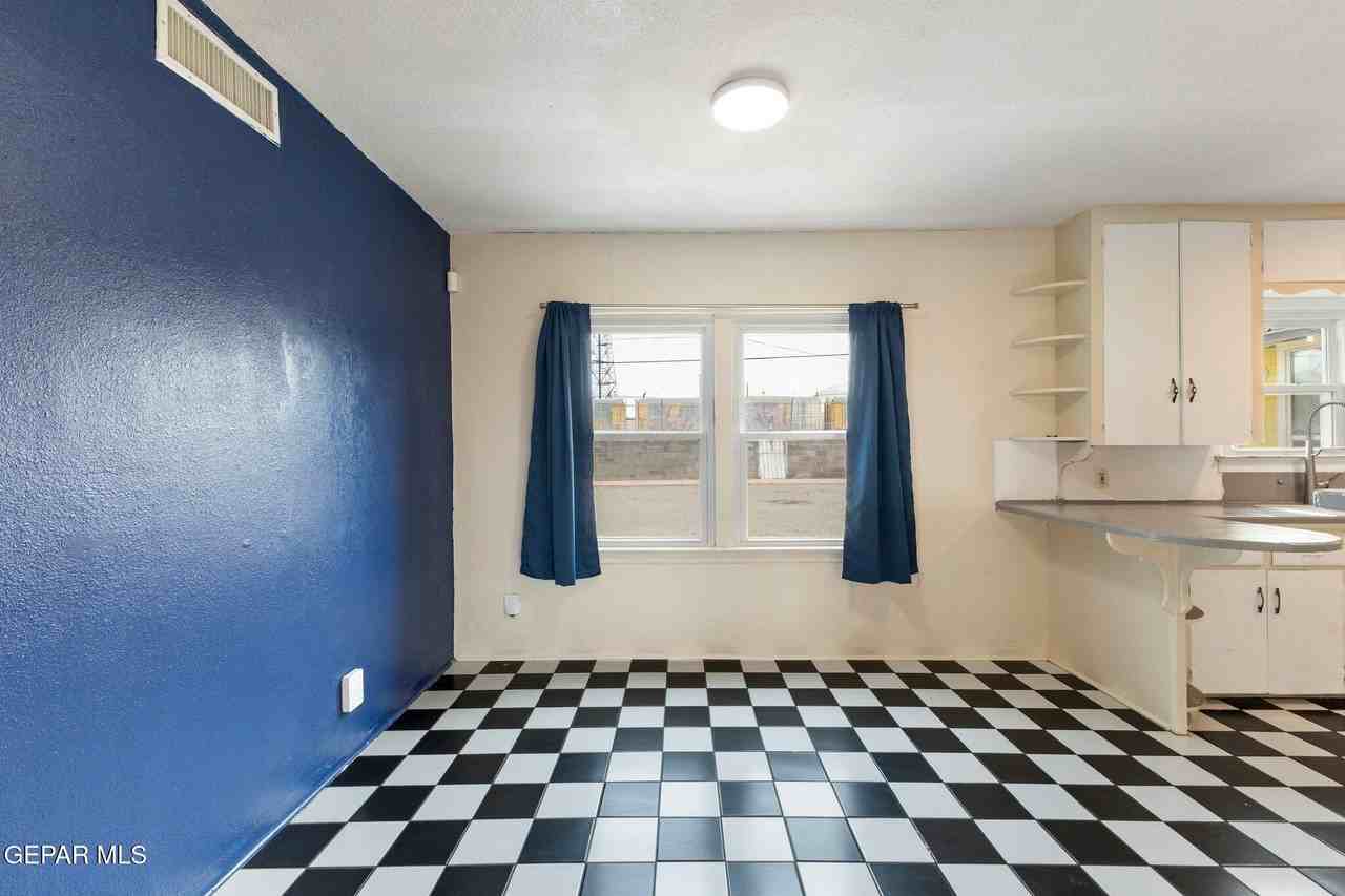 137 Anita Cir - Photo 6 of 18