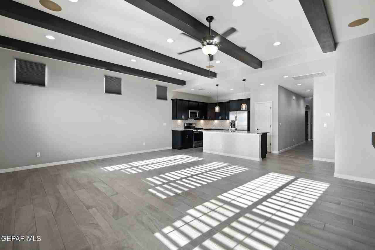 221 Epsom Dr - Photo 3 of 19