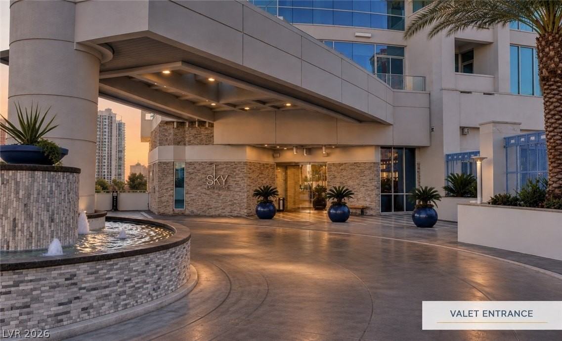 2700 Las Vegas Blvd S #4303 - Photo 4 of 25