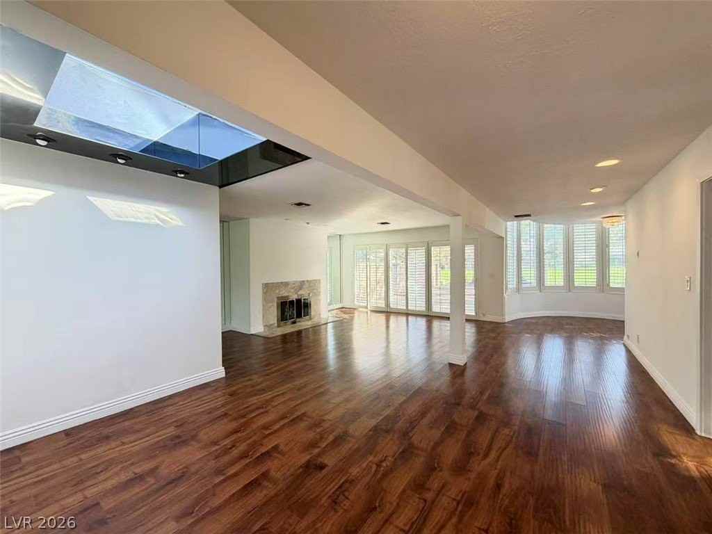 3174 Bel Air Dr - Photo 5 of 22
