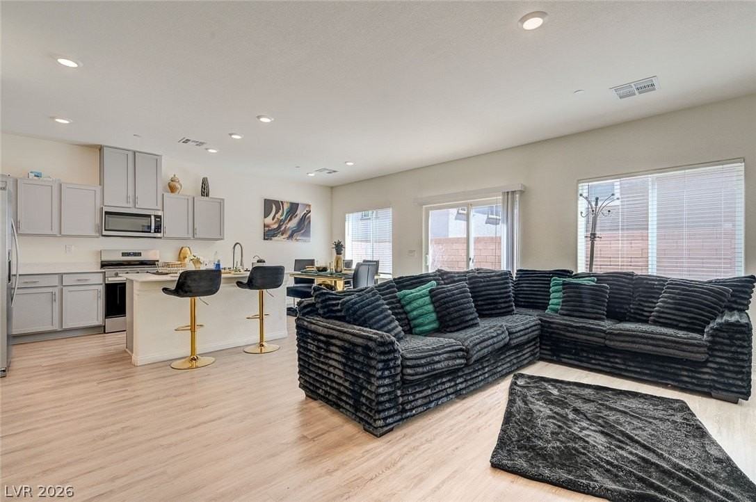 9946 Indigo Cliffs St - Photo 4 of 41