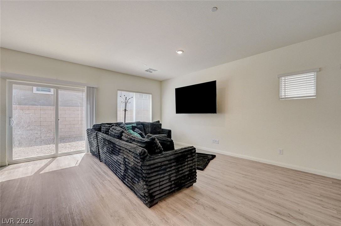 9946 Indigo Cliffs St - Photo 5 of 41