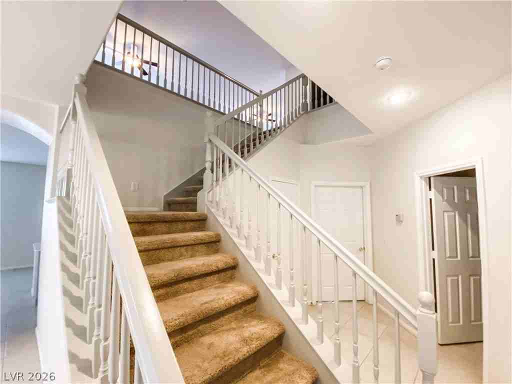 11021 Mount Royal Ave - Photo 3 of 35