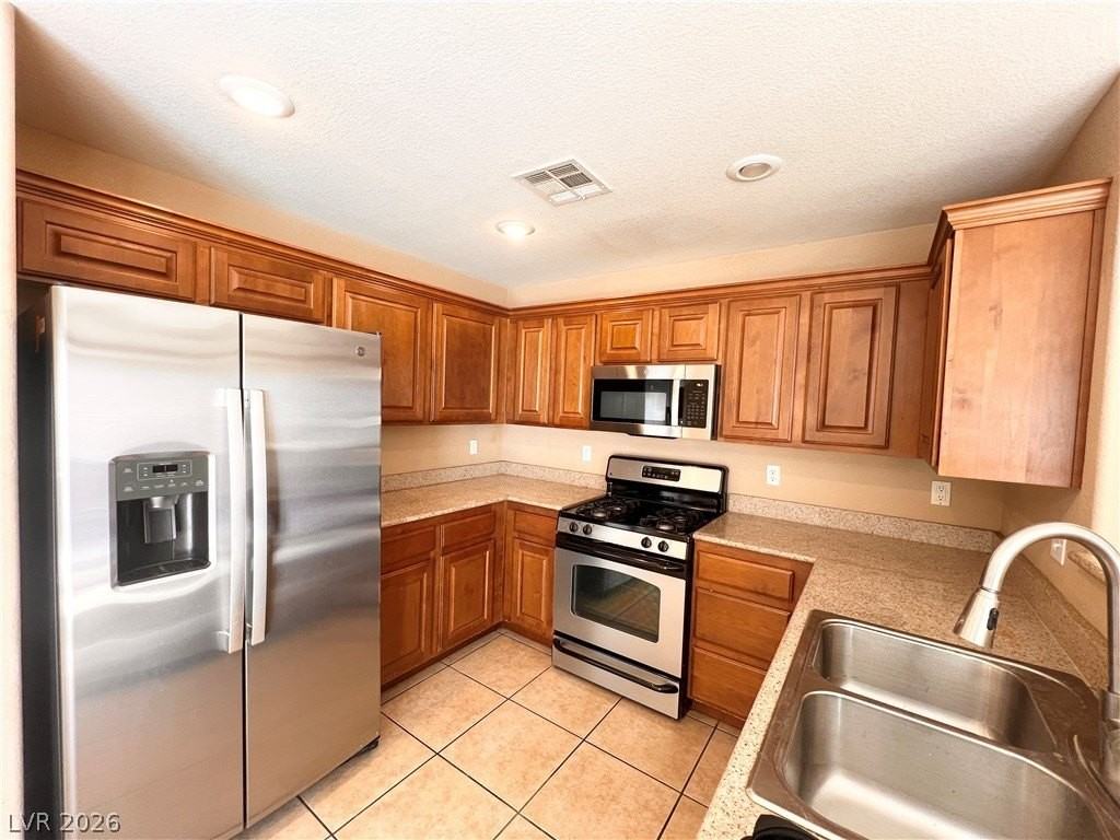 6067 W Dewey Dr - Photo 5 of 43