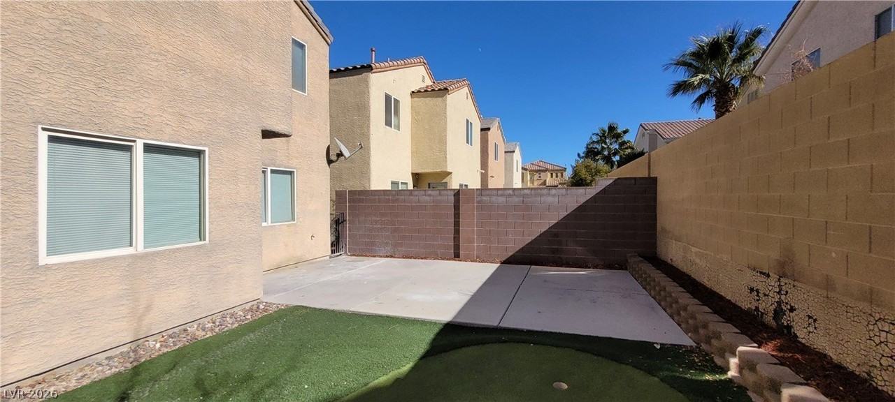 9229 Millikan Ave - Photo 2 of 26