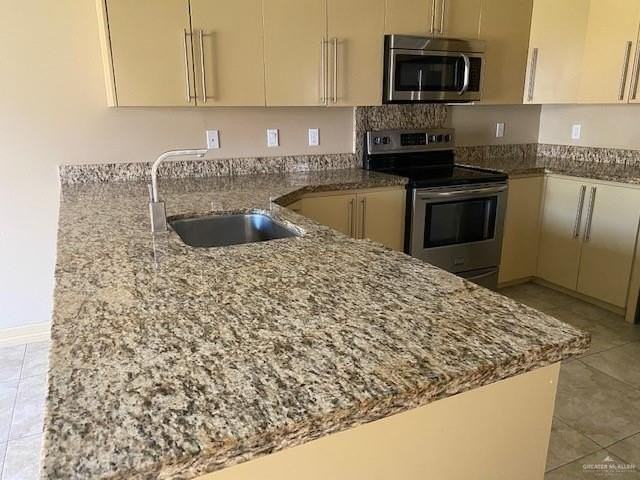 3836 W Daffodil Ave - Photo 6 of 19