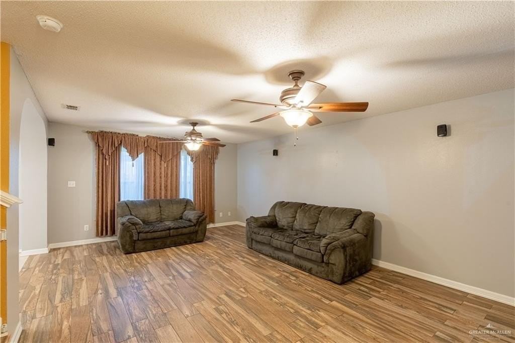 3100 Princeton Ave - Photo 4 of 21