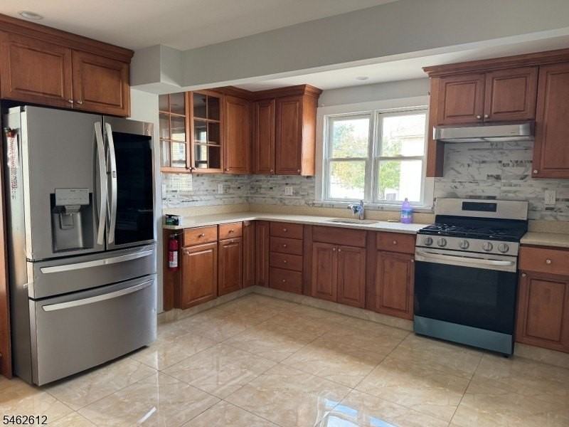 229 Thomas Ave - Photo 2 of 11