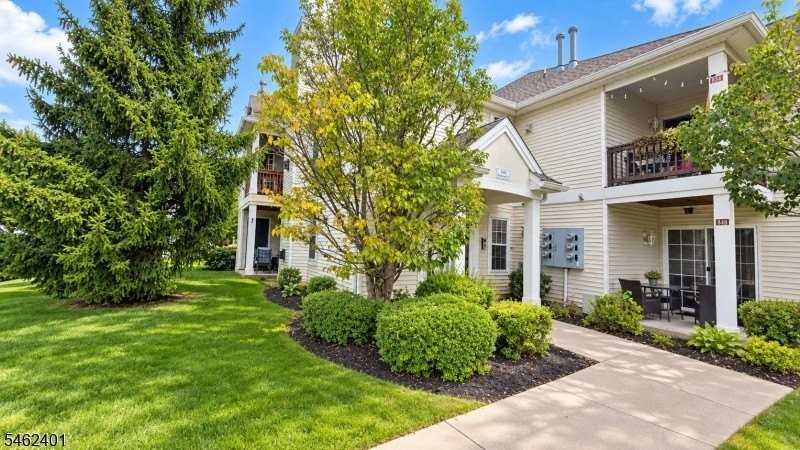 850 Honeybrook Cir - Photo 2 of 23