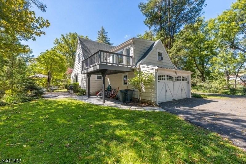 172 New Providence Rd - Photo 2 of 46