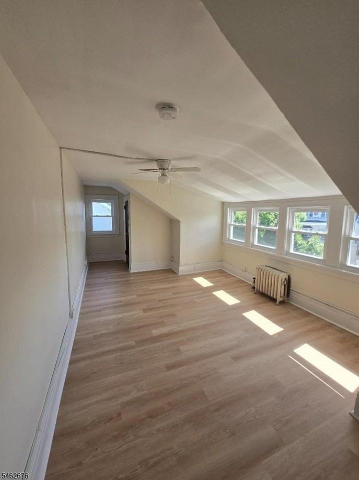 29 Grumman Ave - Photo 6 of 6