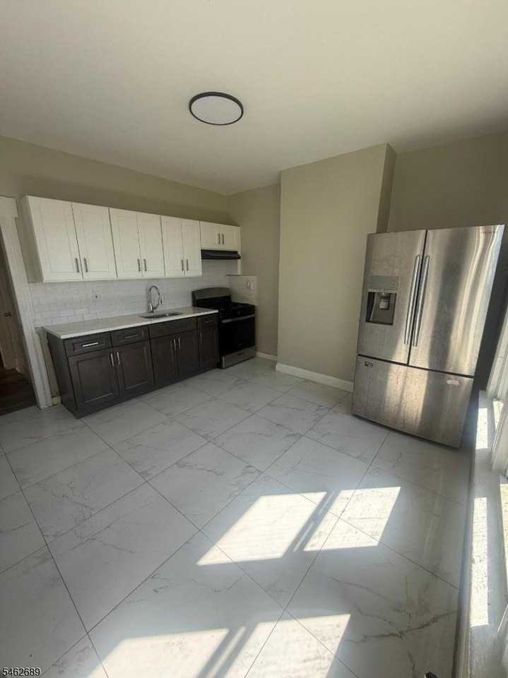 51 Hawkins St #2