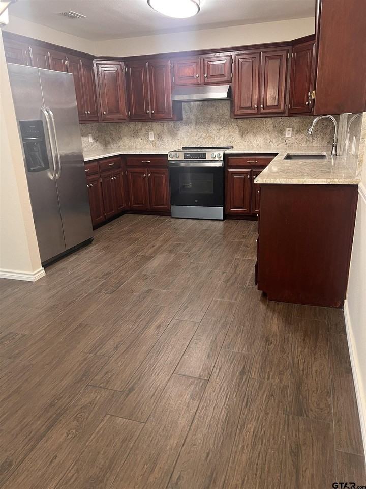 3817 Mcdonald Rd - Photo 2 of 11