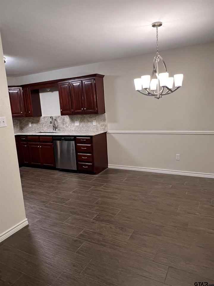 3817 Mcdonald Rd - Photo 3 of 11