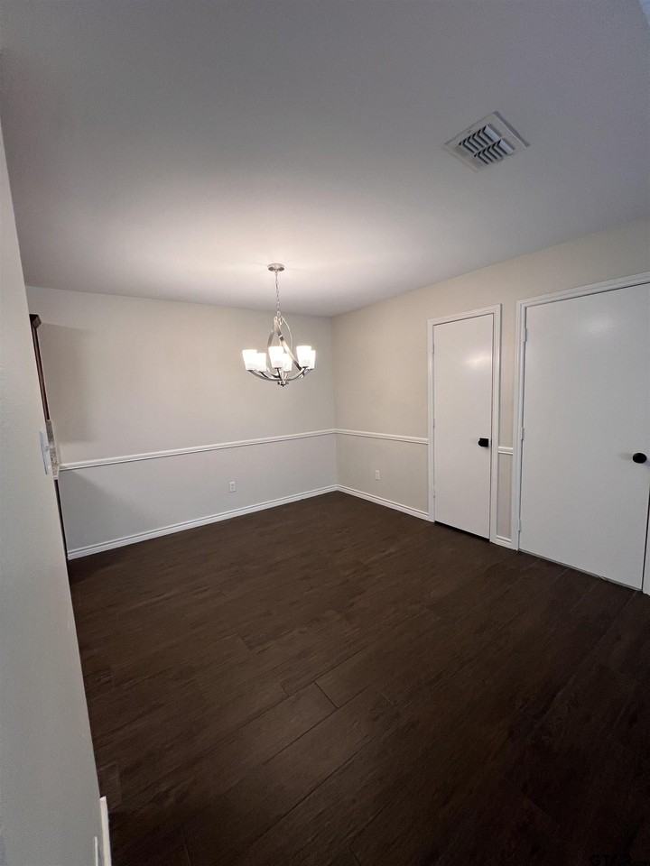 3817 Mcdonald Rd - Photo 5 of 11