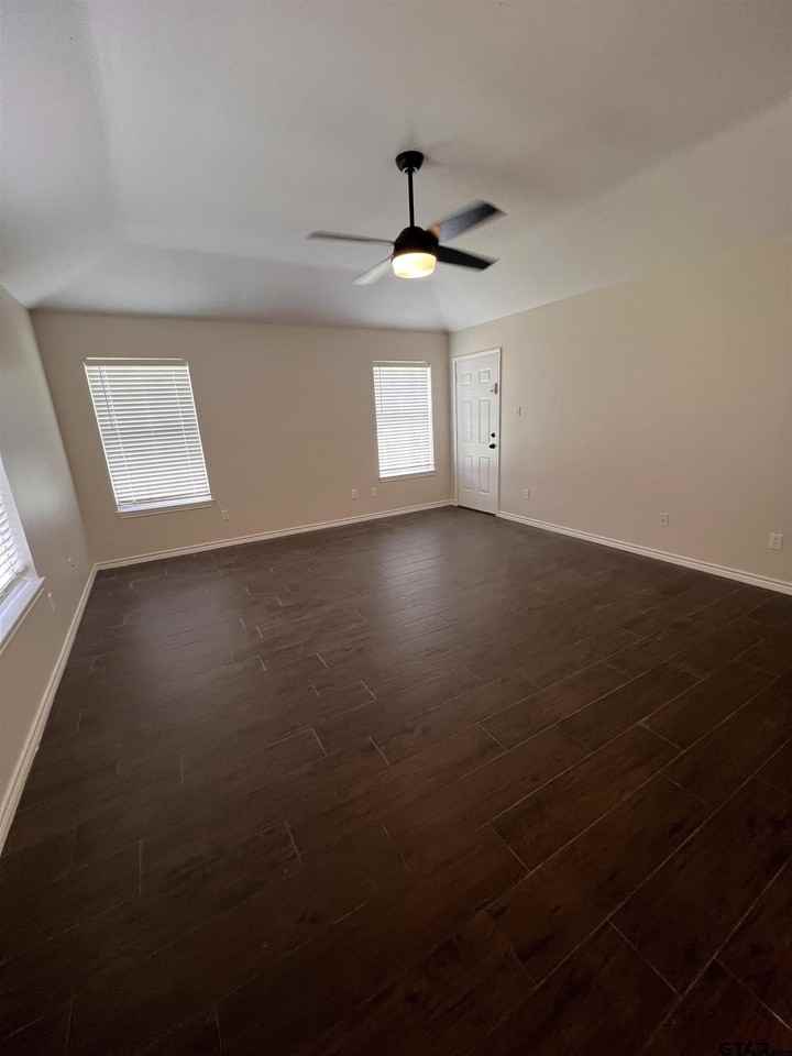3817 Mcdonald Rd - Photo 6 of 11