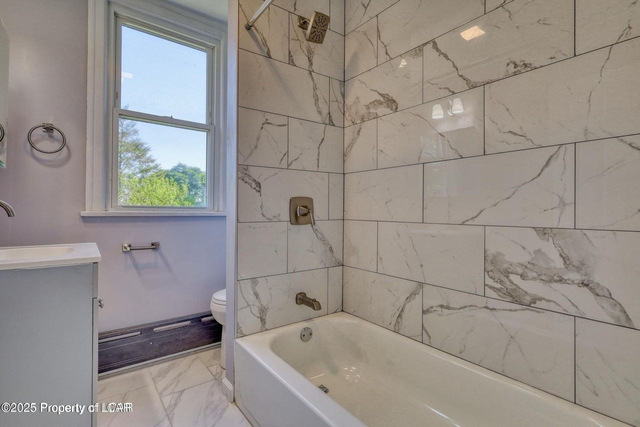 137 Shoemaker St #2 - Photo 5 of 15