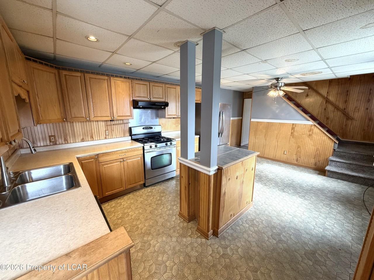 217 Noble Ln - Photo 6 of 10