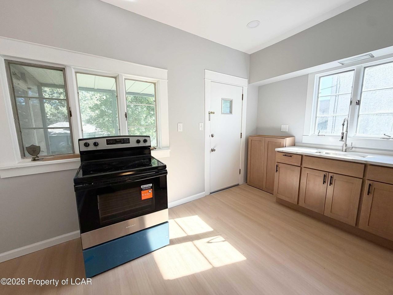 636 Wheeler Ave - Photo 6 of 23