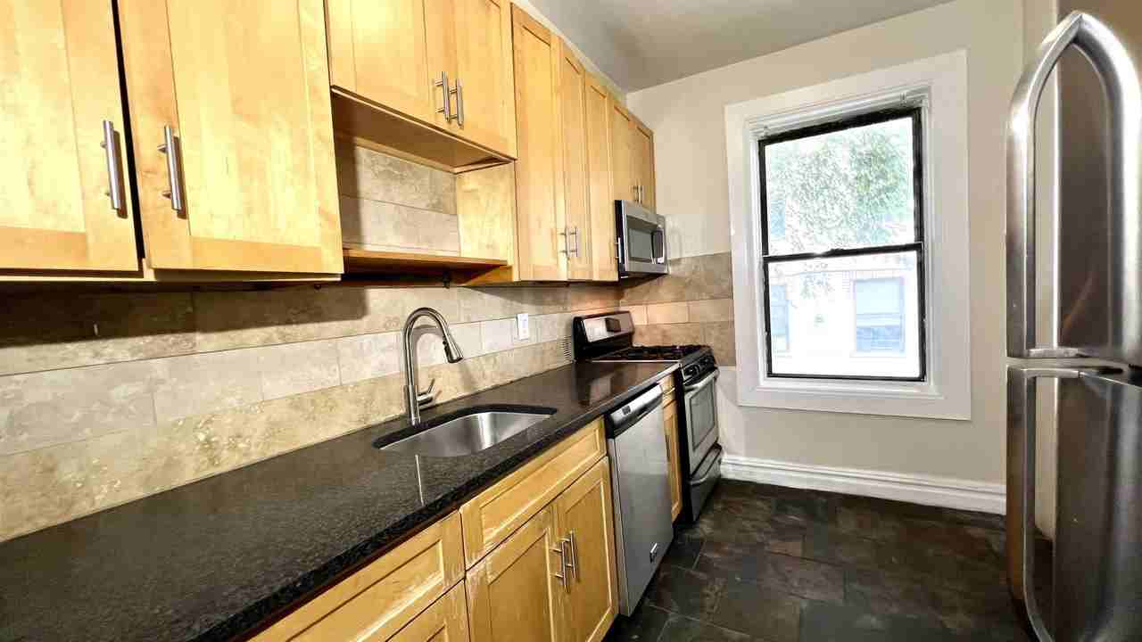 118 Corbin Ave #302 - Photo 2 of 10