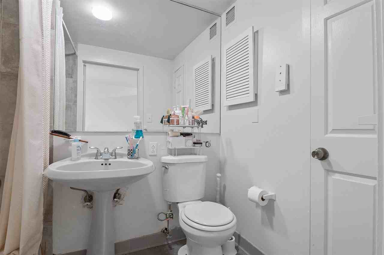 44 Sherman Ave #1G - Photo 6 of 10