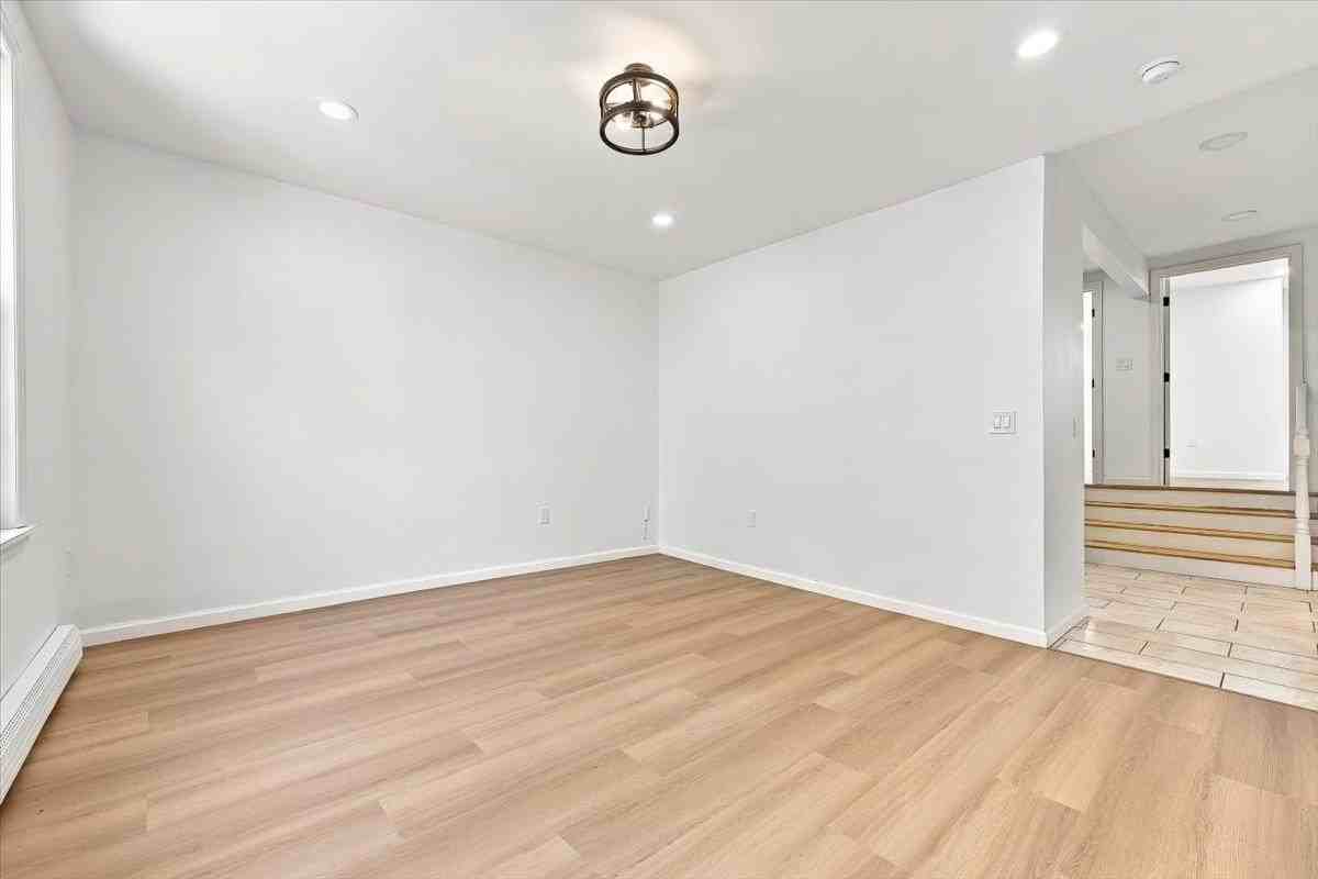 149 37th St #1 - Photo 6 of 21
