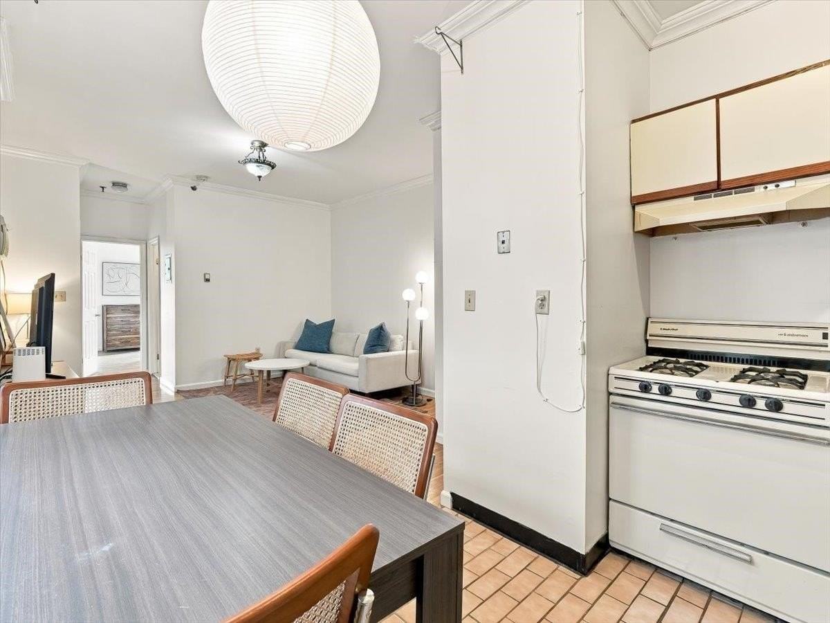 711 Willow Ave #4E - Photo 6 of 25