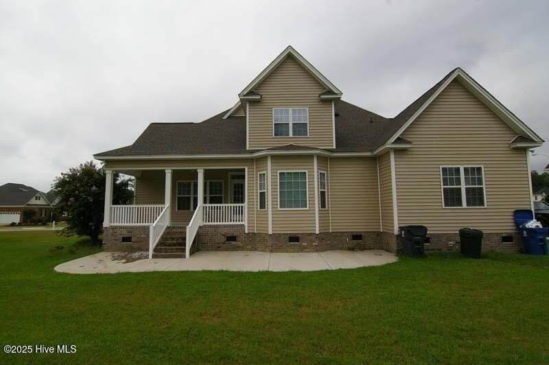 720 Stillwater Dr - Photo 2 of 14