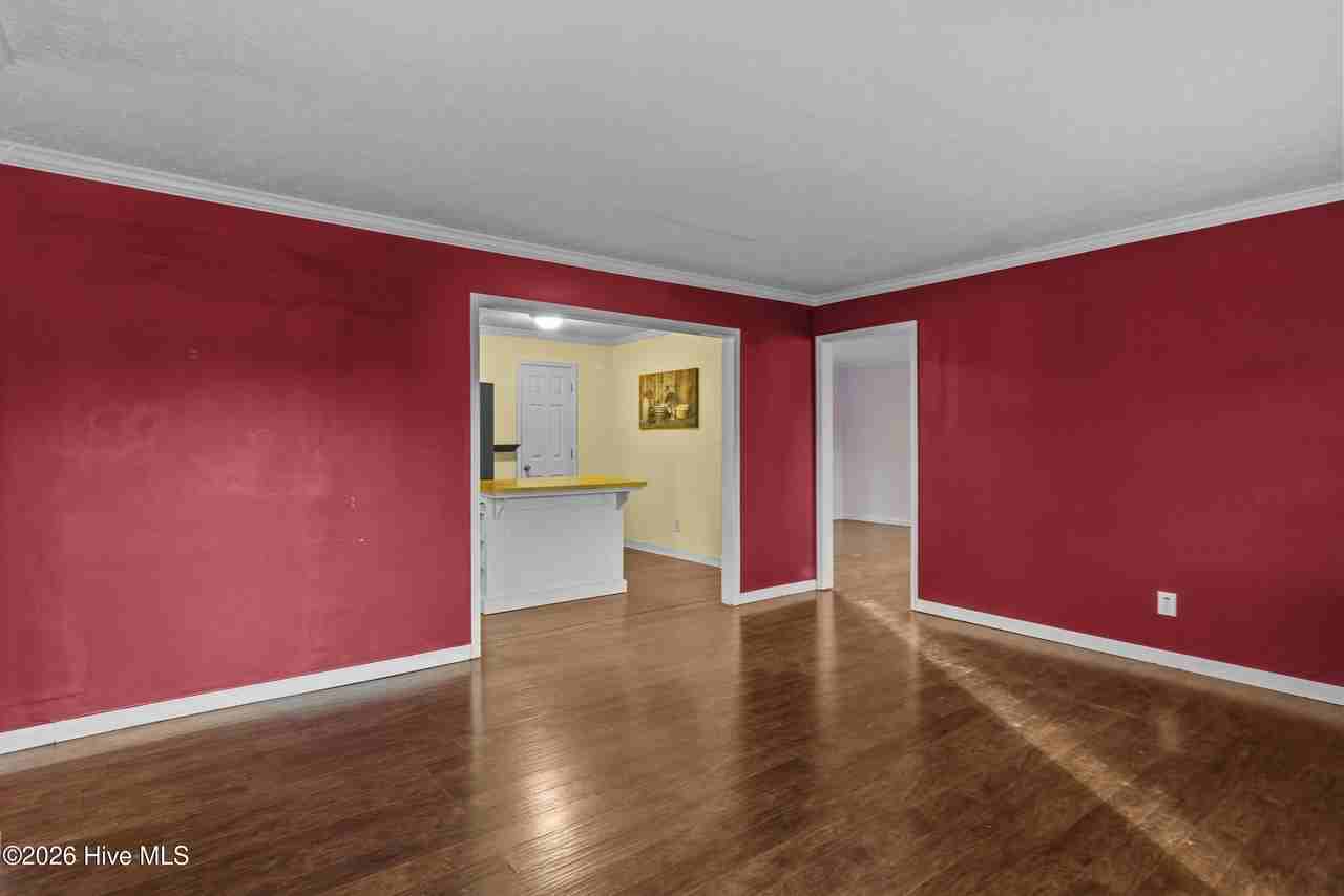 214 Manchester Rd - Photo 2 of 29