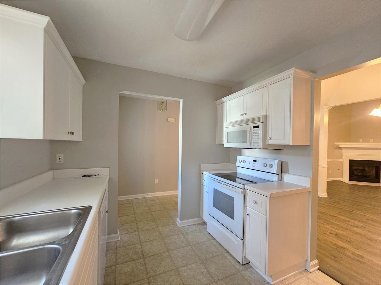 4724 Dursey Dr - Photo 3 of 9