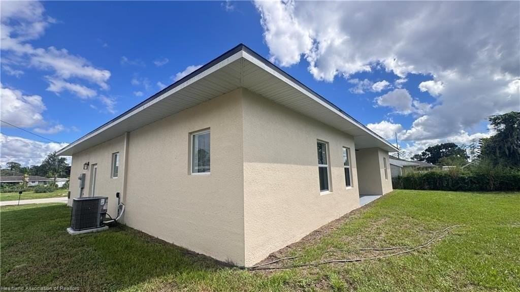 225 Triumph Dr - Photo 7 of 41