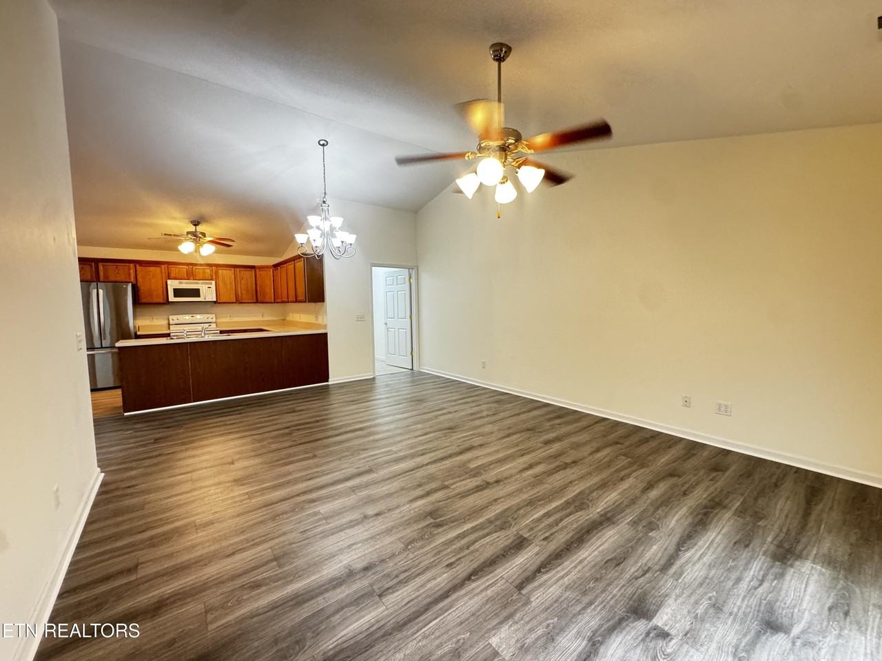 915 Mercer Dr - Photo 6 of 20