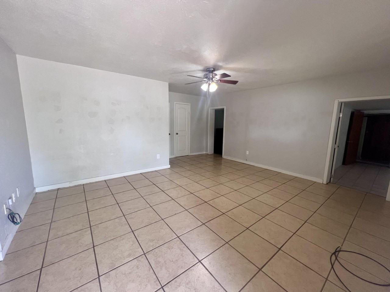 515 Sw 6th St - Photo 2 of 7