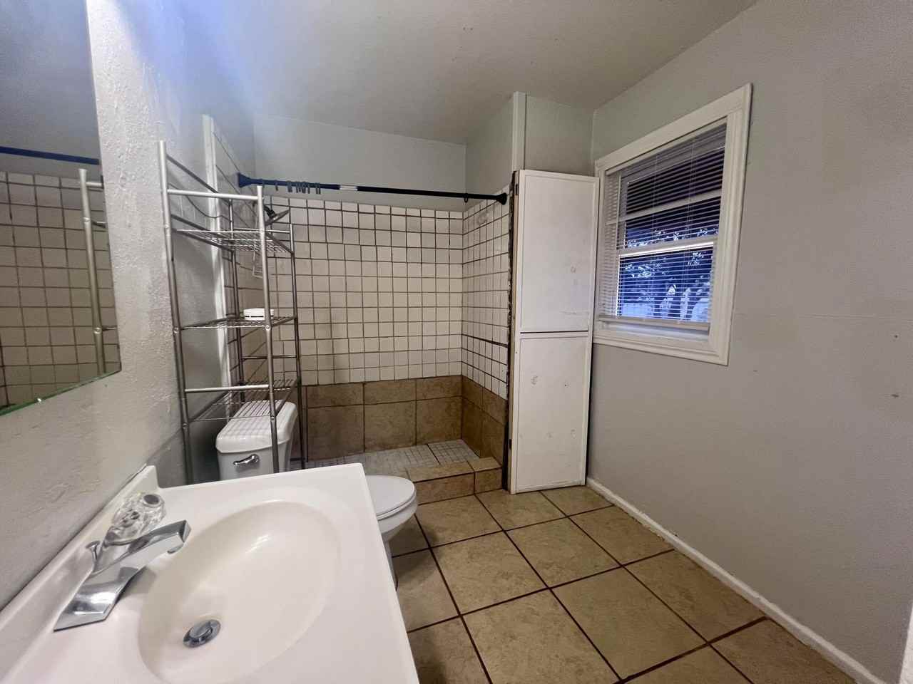 515 Sw 6th St - Photo 7 of 7