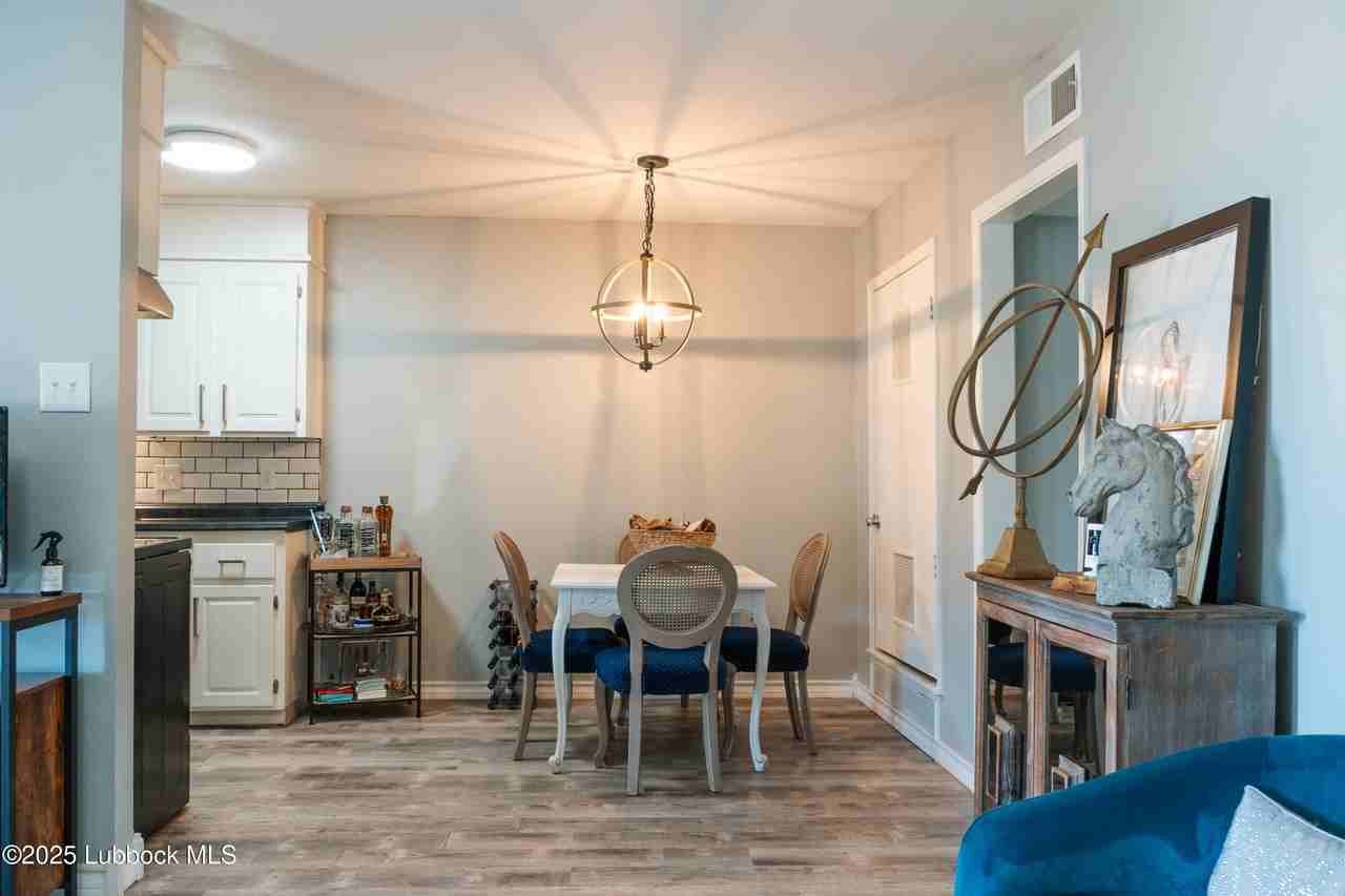 5204 96th St #A - Photo 6 of 17