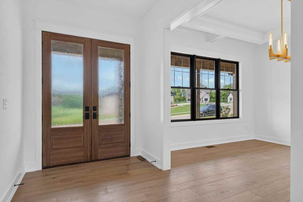 708 Winged Foot Drive - Photo 4 of 50