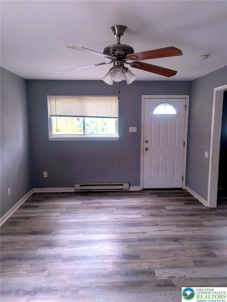 503 Kingwood St #B - Photo 3 of 10