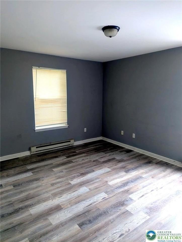 503 Kingwood St #B - Photo 4 of 10