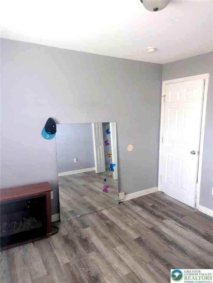 503 Kingwood St #B - Photo 6 of 10