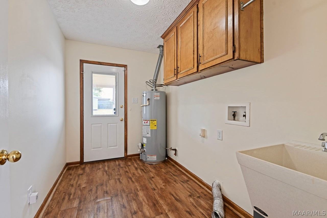727 Sweet Ridge Rd - Photo 2 of 22