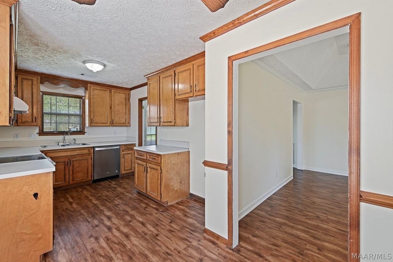 727 Sweet Ridge Rd - Photo 5 of 22