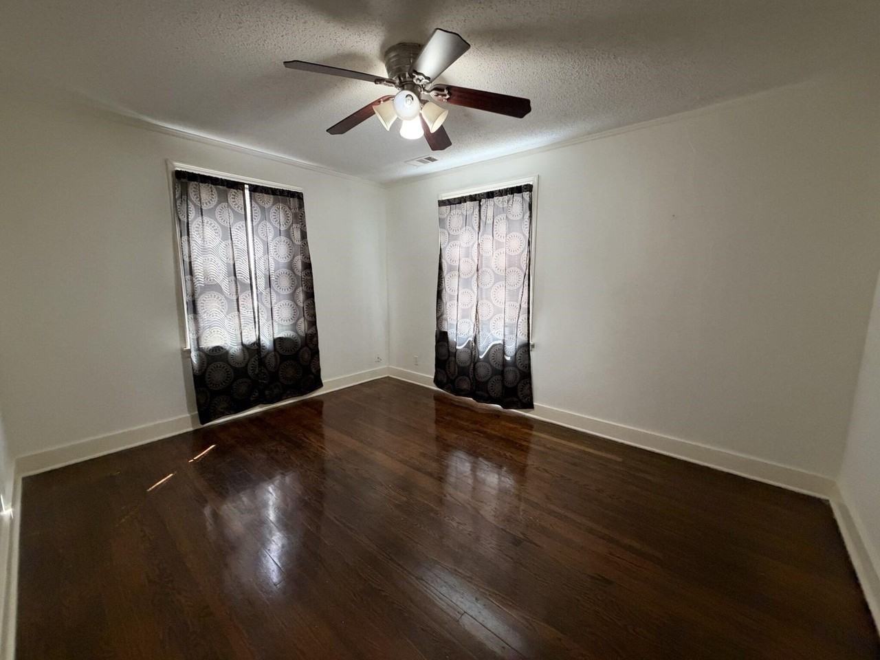 3362 Douglass Ave - Photo 7 of 10