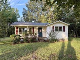 featured image of 4767 Main St